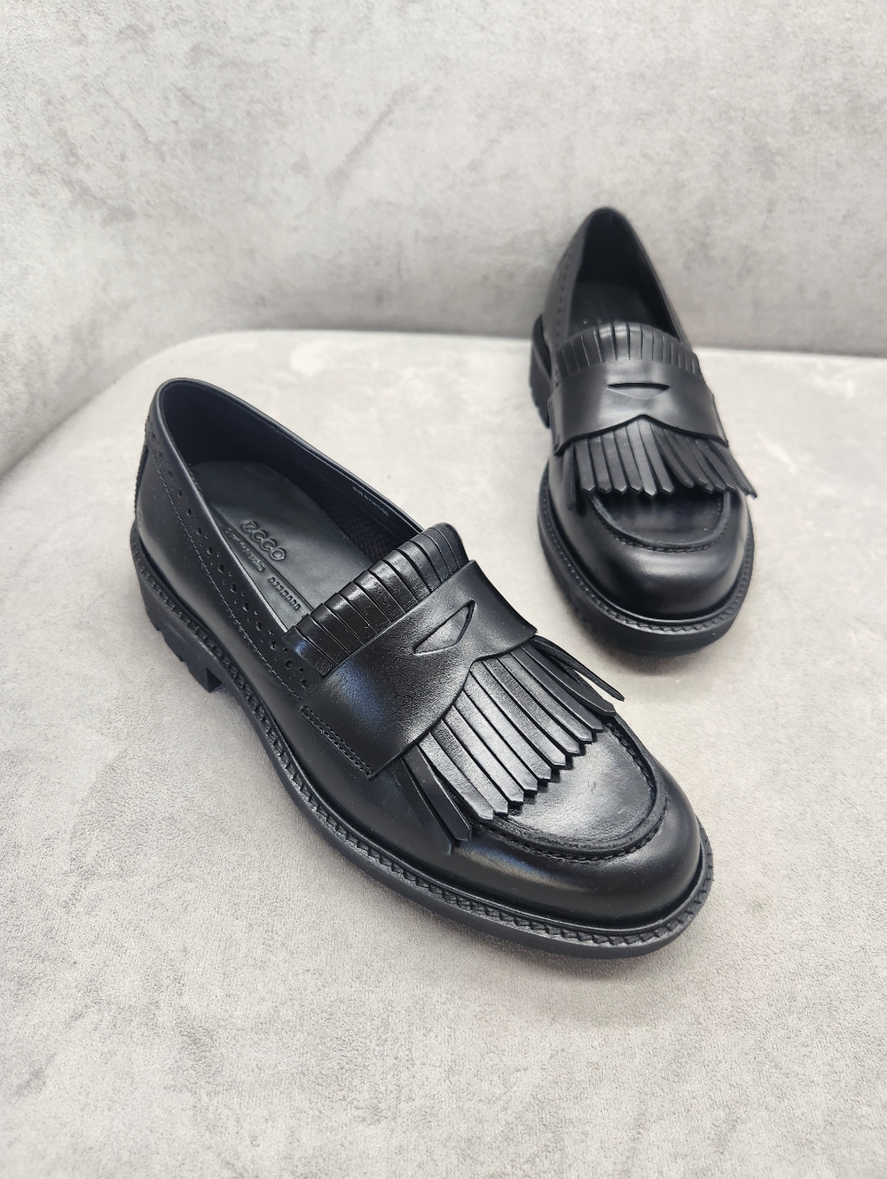 Ecco Loafers Women's 6.5 Black Leather Metropole Oslo Kiltie Lug Sole New $185